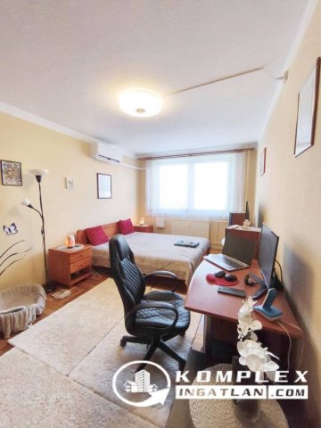 Eladó panellakás, Budapesten, III. kerületben 72 M Ft, 2 szobás
