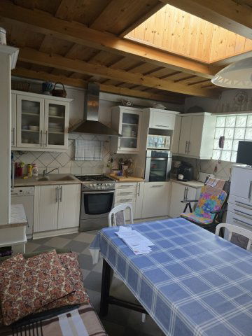 Eladó családi ház, Törökbálinton 180 M Ft, 6 szobás