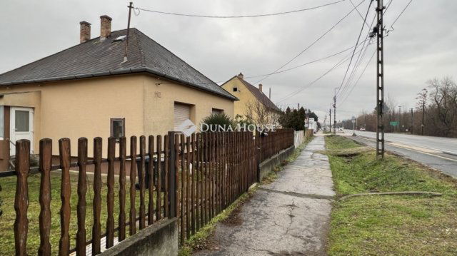 Eladó családi ház, Székesfehérvárott 64 M Ft, 2+1 szobás