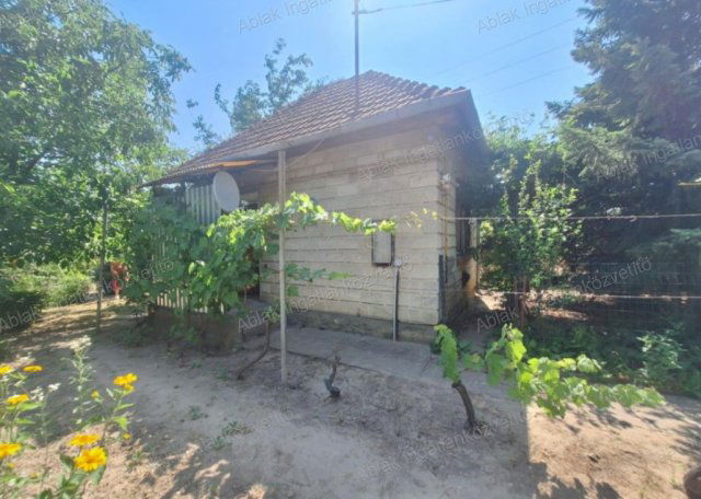 Eladó családi ház, Kecskeméten 24.9 M Ft, 1 szobás