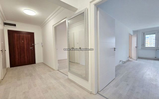 Eladó panellakás, Budapesten, III. kerületben, Szőlő utcában