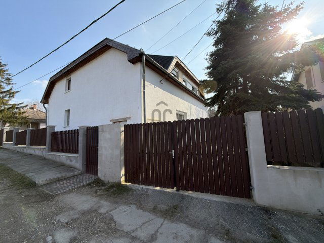 Eladó ikerház, Pécelen 79.9 M Ft, 3 szobás