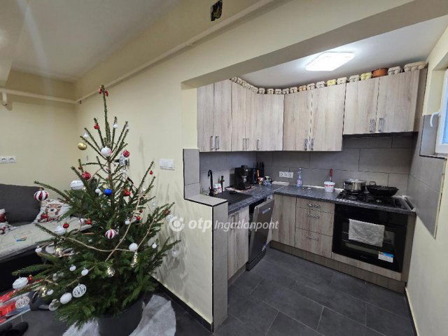 Eladó családi ház, Szentesen 32 M Ft, 1+1 szobás