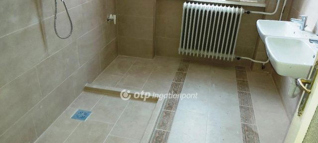 Eladó családi ház, Kecskeméten 99 M Ft, 5+1 szobás