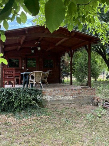 Eladó nyaraló, Mezőberényben 13.6 M Ft, 1 szobás