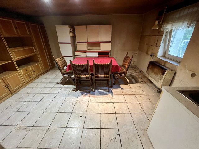 Eladó családi ház, Móron 9.9 M Ft, 1+1 szobás
