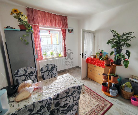 Eladó családi ház, Törtelen 32.5 M Ft, 3 szobás