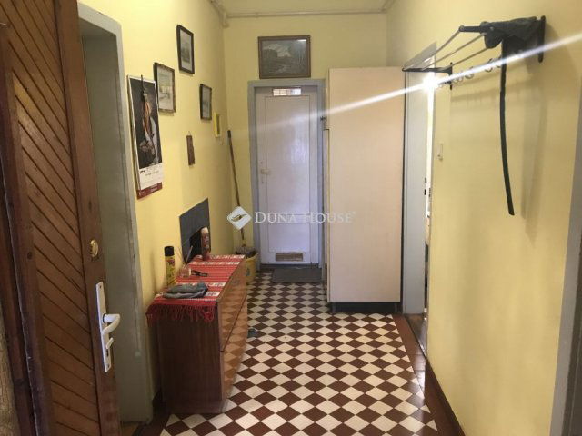 Eladó családi ház, Sárbogárdon 39.9 M Ft, 2+1 szobás