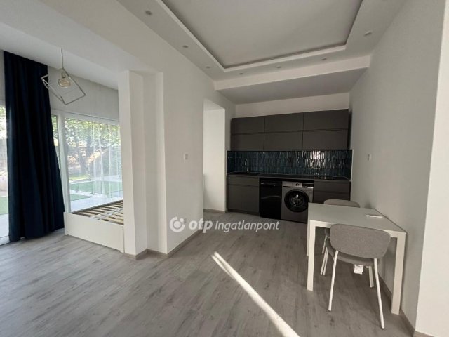 Kiadó téglalakás, albérlet, Szegeden 220 E Ft / hó, 1 szobás