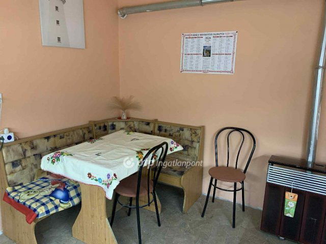 Eladó családi ház, Cegléden 52.5 M Ft, 2+1 szobás