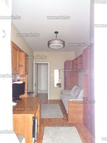 Eladó panellakás, Budapesten, III. kerületben 68.9 M Ft