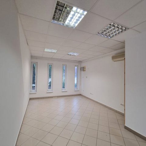 Kiadó üzlethelyiség, Nyíregyházán 259 E Ft / hó