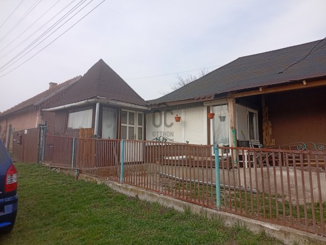 Eladó családi ház, Csokvaományban 13 M Ft, 3 szobás