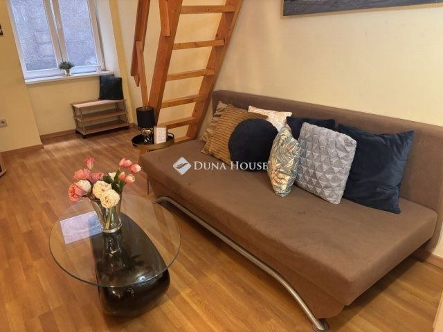 Eladó téglalakás, Budapesten, VII. kerületben 57 M Ft, 1 szobás