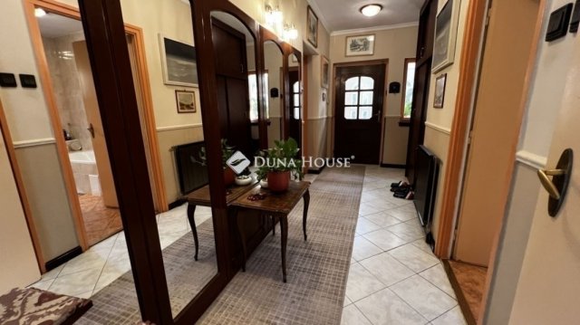 Eladó családi ház, Budapesten, XVII. kerületben 180 M Ft