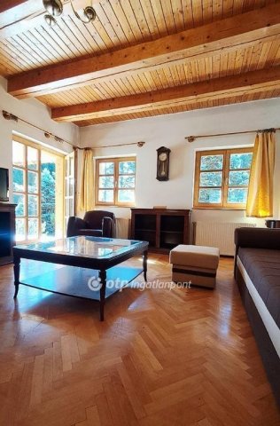 Eladó családi ház, Balatonakarattyán 180 M Ft, 3 szobás