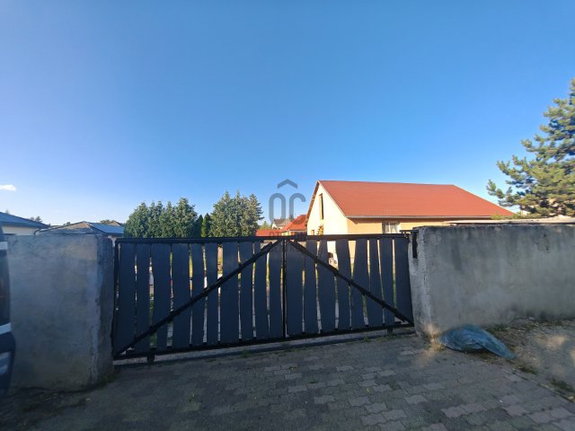 Eladó családi ház, Esztergomban 74.99 M Ft, 3 szobás