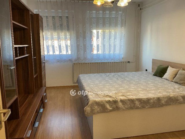 Eladó téglalakás, Nyíregyházán 59 M Ft, 3 szobás