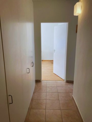 Eladó panellakás, Pécsett, Madách Imre utcában 49.9 M Ft