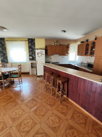 Eladó családi ház, Bogádon 104.5 M Ft, 4 szobás