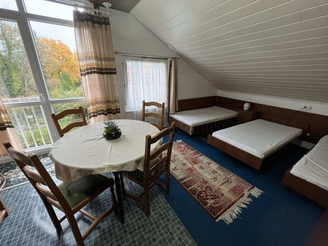 Eladó hotel, Balatonföldváron 450 M Ft, 16 szobás