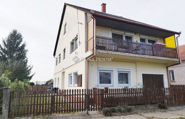 Eladó családi ház, Berzencén 28.9 M Ft, 7 szobás