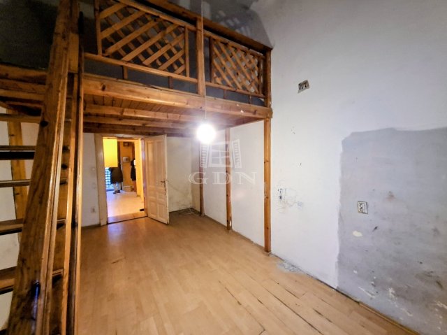 Eladó téglalakás, Budapesten, VIII. kerületben, Baross utcában