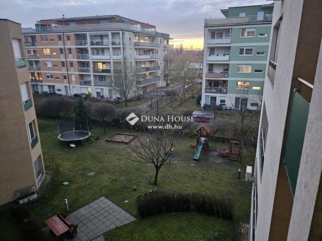 Eladó téglalakás, Budapesten, X. kerületben 86 M Ft, 3 szobás