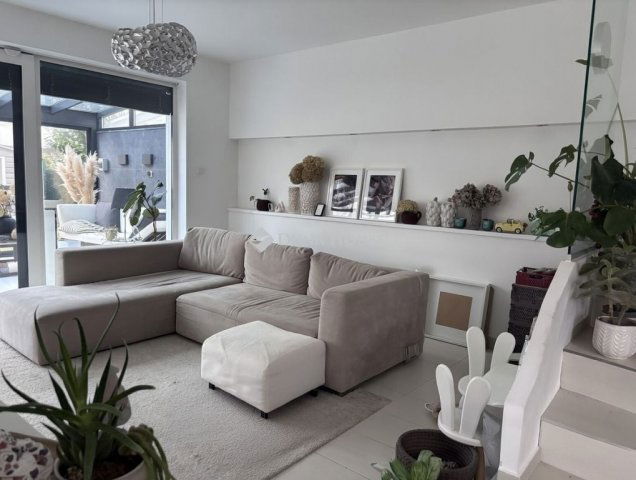 Eladó ikerház, Budapesten, XVIII. kerületben 199 M Ft, 4 szobás