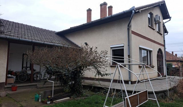 Eladó családi ház, Törökszentmiklóson 44.9 M Ft, 6 szobás