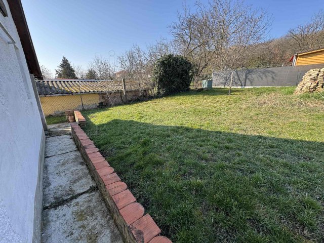 Eladó nyaraló, Fonyódon 41 M Ft, 3 szobás / költözzbe.hu