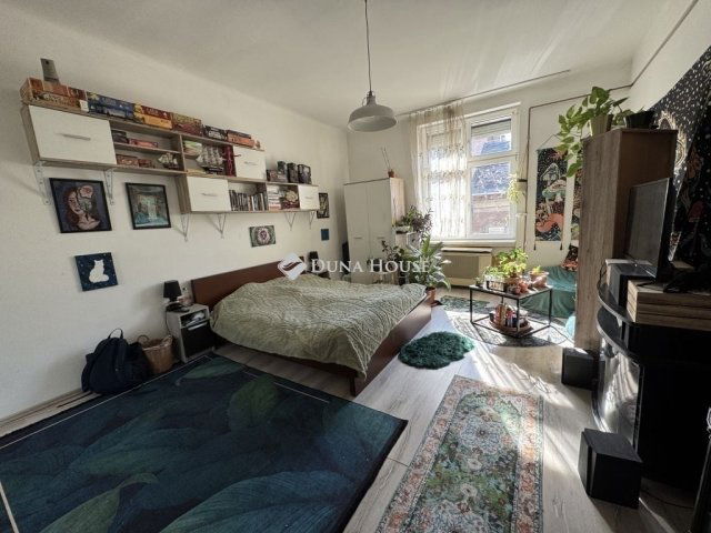 Eladó téglalakás, Budapesten, VII. kerületben 110 M Ft, 2 szobás