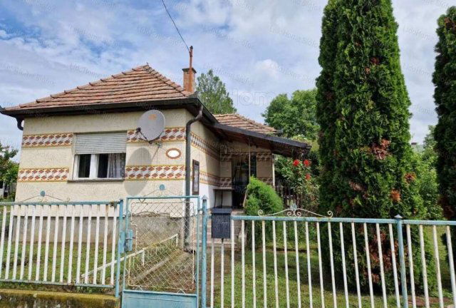 Eladó családi ház, Somon 28 M Ft, 3 szobás
