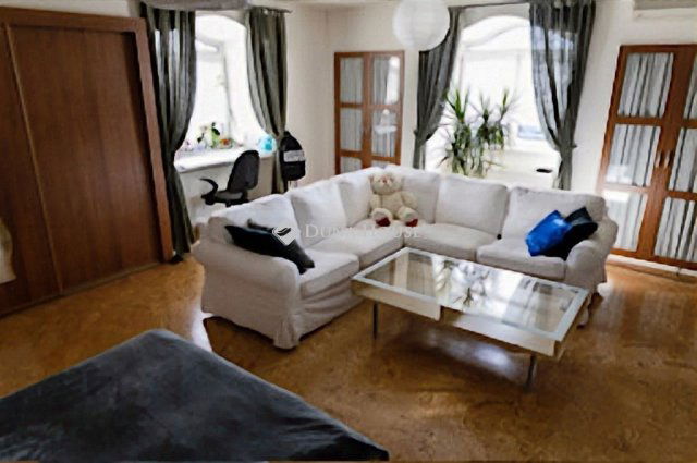 Eladó családi ház, Dunakeszin 193 M Ft, 5 szobás