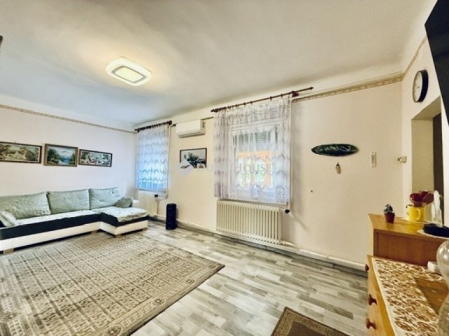 Eladó családi ház, Vecsésen 95 M Ft, 3 szobás