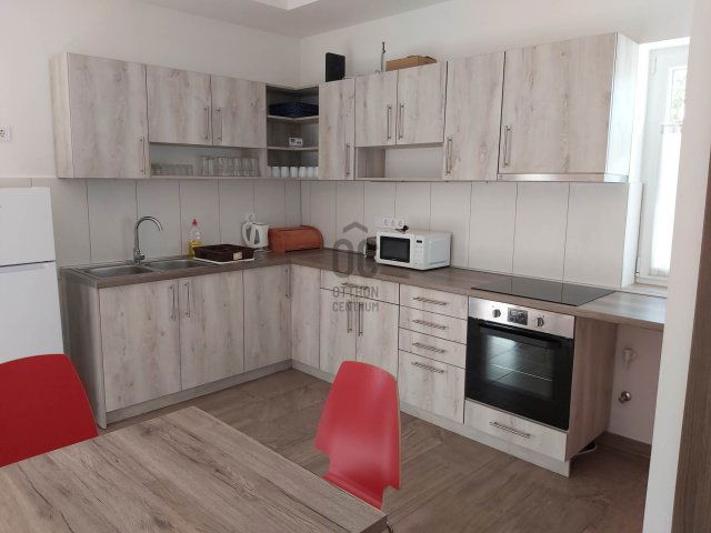 Kiadó családi ház, albérlet, Pécsett 480 E Ft / hó, 3 szobás