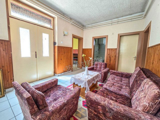 Eladó családi ház, Fertődön 64.9 M Ft, 4 szobás