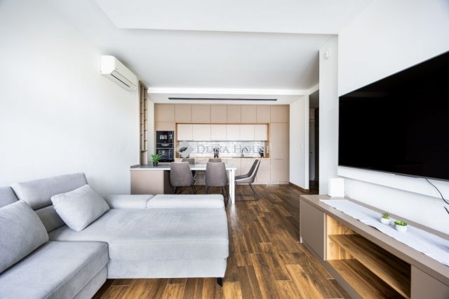 Eladó téglalakás, Budapesten, XI. kerületben 116.9 M Ft