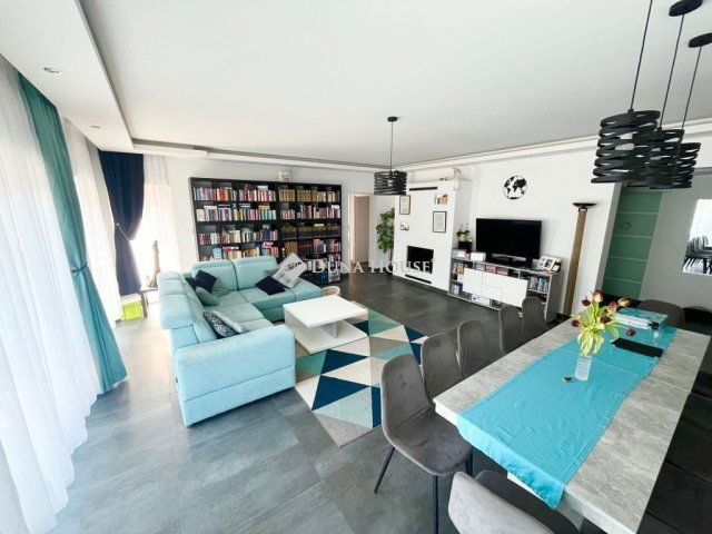 Eladó családi ház, Kőszárhegyen 134.99 M Ft, 5 szobás