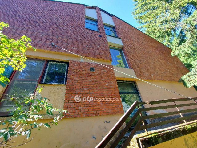 Eladó nyaraló, Bükkszentkereszten 70 M Ft, 15 szobás