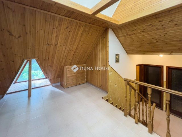Eladó családi ház, Tápiószentmártonon 54.5 M Ft, 5 szobás