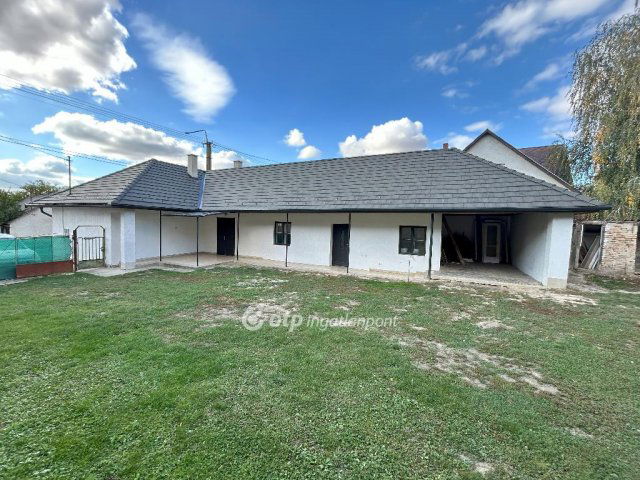 Eladó családi ház, Iregszemcsén 28.9 M Ft, 3 szobás