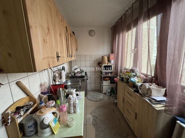 Eladó panellakás, Kecskeméten 42.9 M Ft, 2 szobás