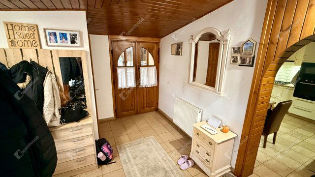 Eladó családi ház, Pilisen 81.9 M Ft, 5 szobás