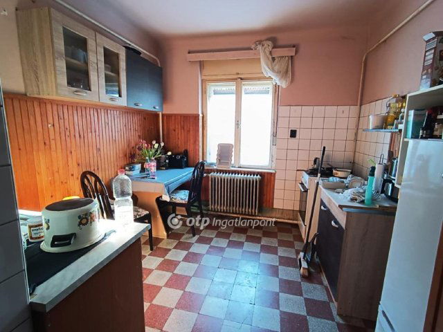 Eladó családi ház, Pándon 74 M Ft, 3+1 szobás