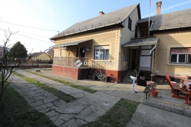 Eladó családi ház, Kecskeméten 79.9 M Ft, 4 szobás