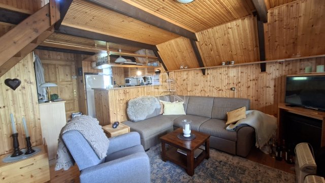 Eladó nyaraló, Fehérvárcsurgón 41 M Ft, 1+2 szobás