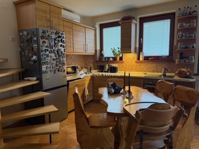 Eladó téglalakás, Kecskeméten 69.9 M Ft, 4 szobás