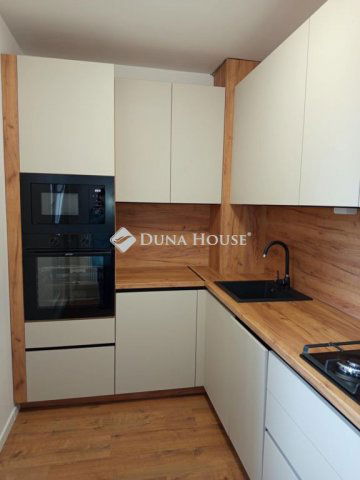 Eladó panellakás, Pécsett, Péchy Blanka téren 54.9 M Ft