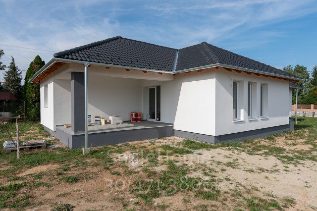 Eladó családi ház, Szombathelyen 84.9 M Ft, 4 szobás